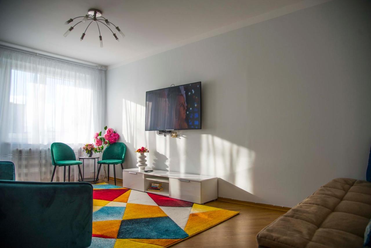 Lovely 2-Bedroom Flat In Siauliai Exteriör bild